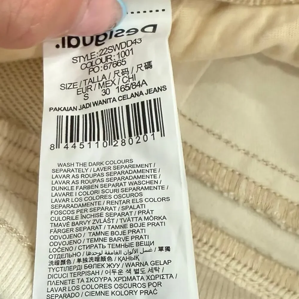 Desigual Cream Ecru Floral Embroidered Jogger Lita Raw Hem Jeans size S NEW Tags - Picture 7 of 12